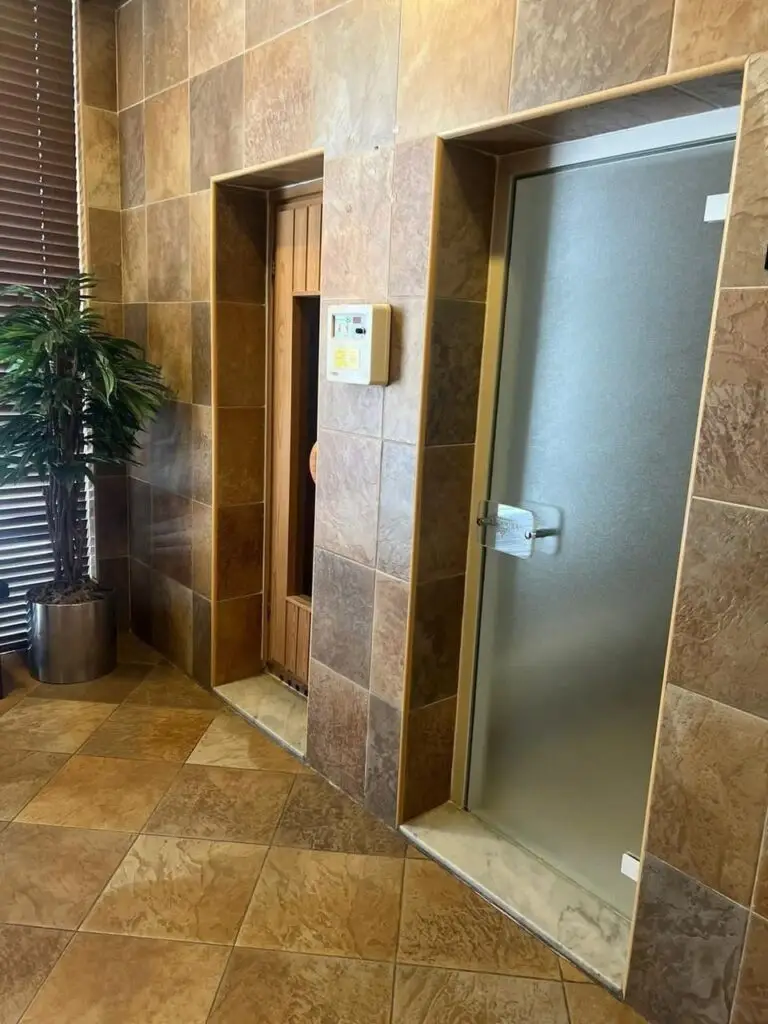 Gallery Treatment room and spa facilities at Signature Wellness Spa Dubai Marina